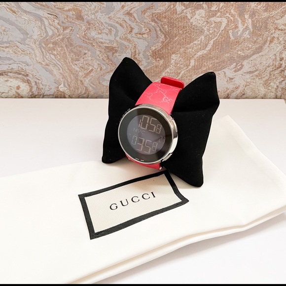 Gucci Grammy Ltd Edition Rubber Red GG PVD Watch - Picture 4 of 13
